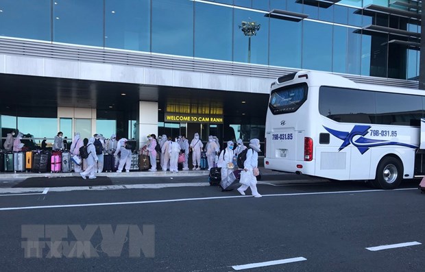 搭载在日本越南公民的航班安全抵达金兰国际机场