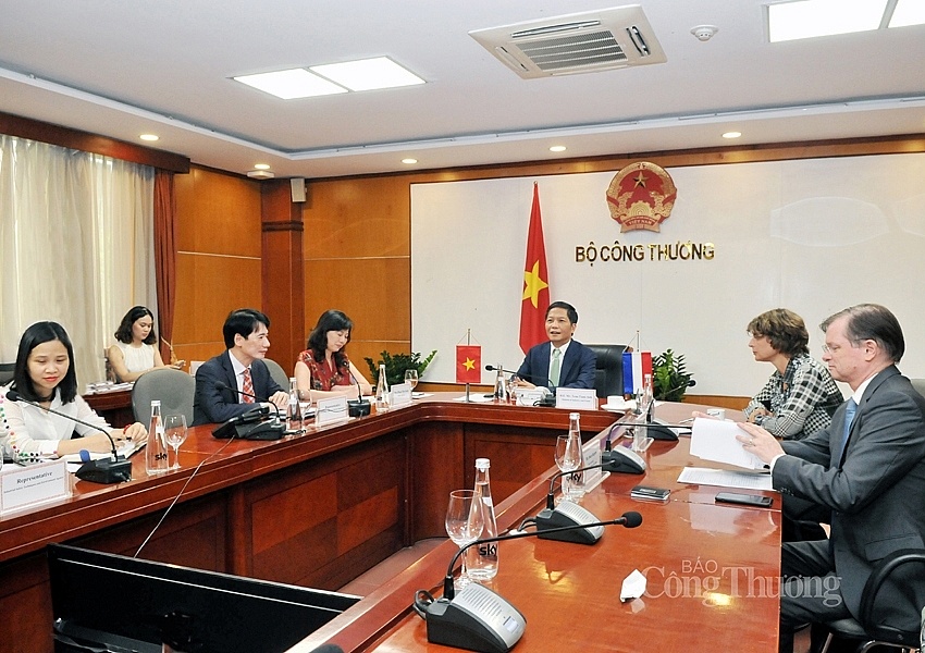 促进越南与荷兰的贸易合作关系