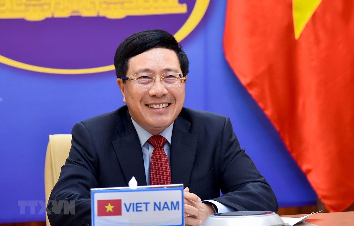 越南政府副总理兼外长范平明与沙特阿拉伯外交大臣费萨尔通电话