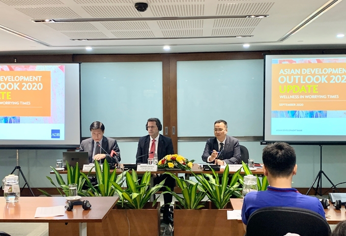 亚行：越南经济在新冠肺炎疫情暴发期间依然坚挺