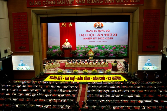 越共中央总书记、国家主席阮富仲：建设正规、精锐、逐步现代化的人民军队