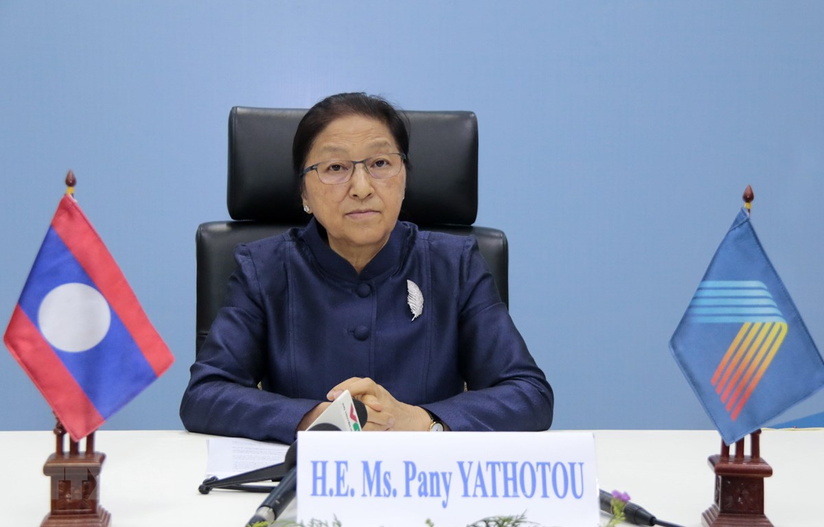 老挝国会主席赞扬越南国会出色履行第41届东盟议会联盟大会主席职责