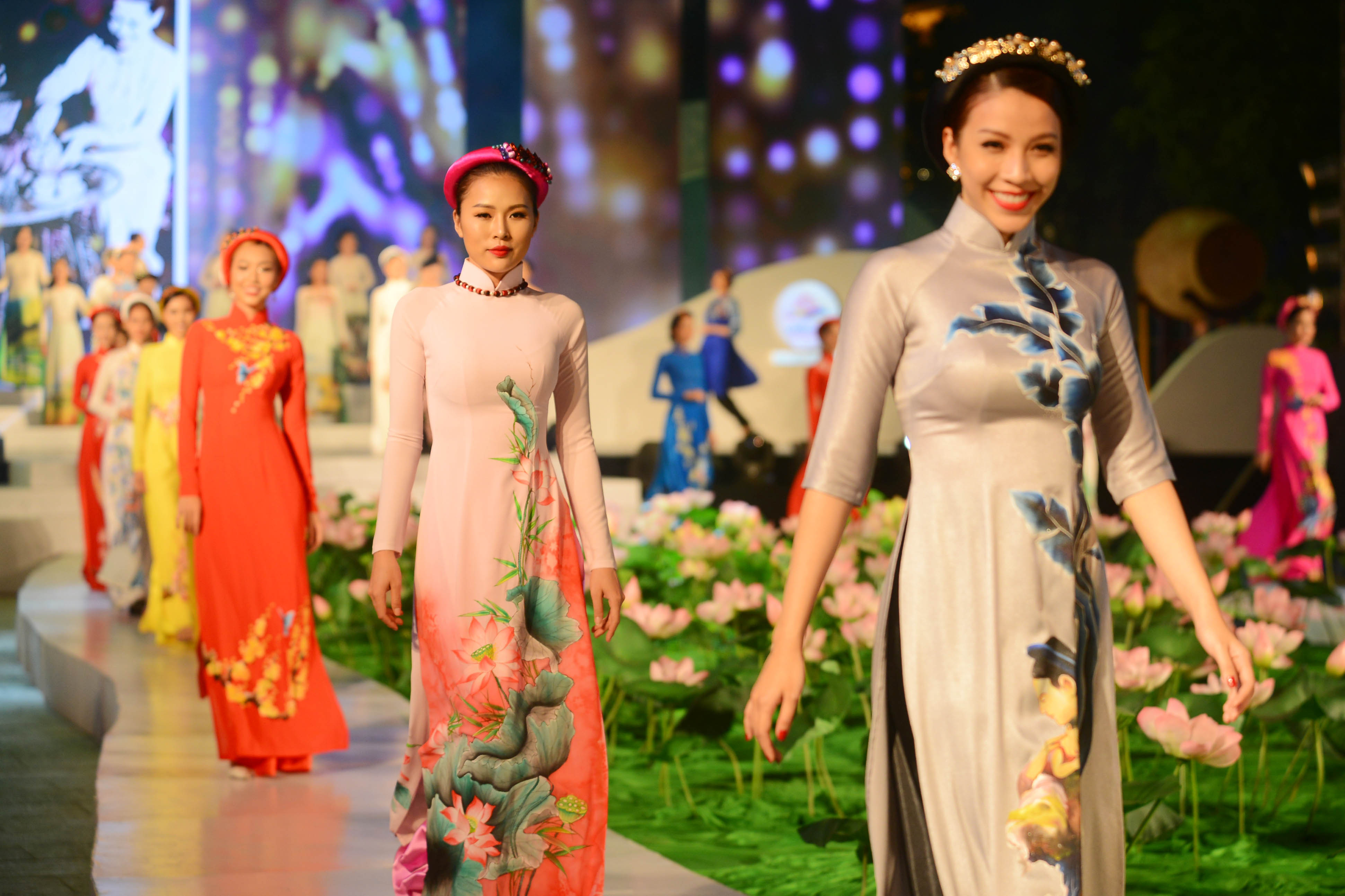 2020年第七届胡志明市奥黛节精彩纷呈