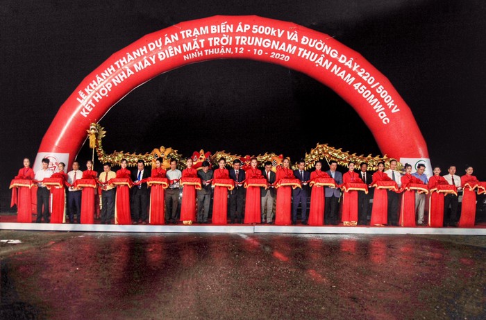 东南亚地区最大太阳能发电站落成