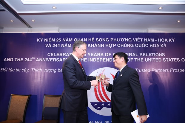 美国驻越大使丹尼尔•克里滕布林克：美国尊重越南的政治制度
