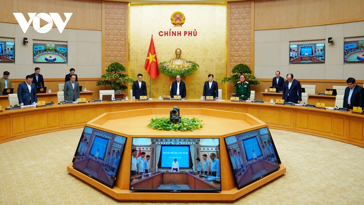 越南政府为台风洪灾遇难者默哀一分钟
