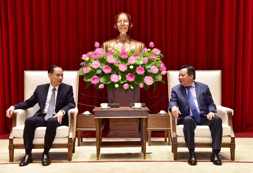 越共河内市第十七次代表大会：为河内党组织以新气象继续发展创造便利条件