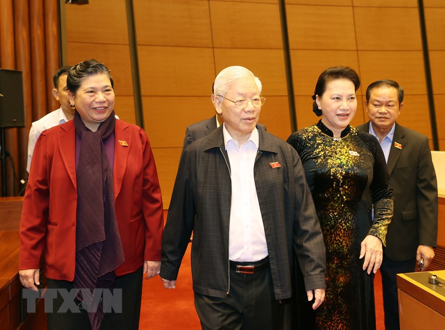 越共中央总书记、国家主席阮富仲出席第十四届国会第十次会议的讨论会（组图）