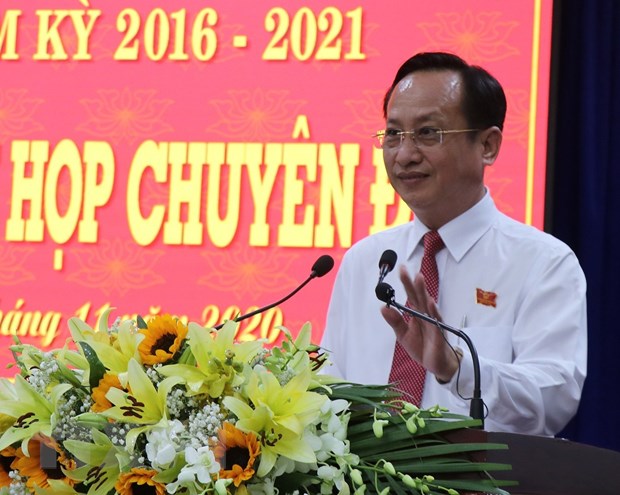 范文韶同志当选为薄辽省人委会主席