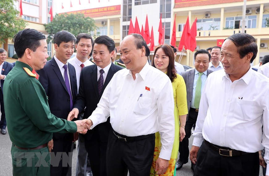 政府总理阮春福与海防市选民接触