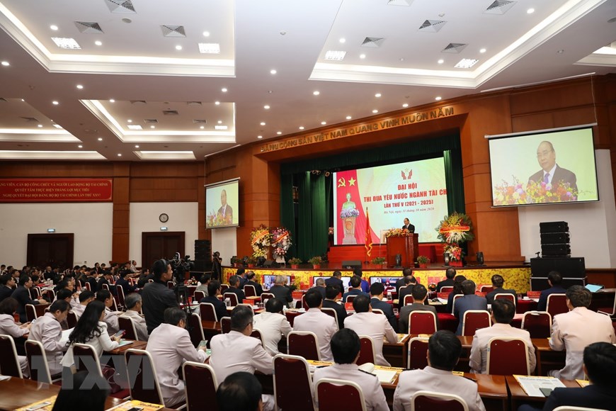 政府总理阮春福出席越南财政部门第五次爱国竞赛大会