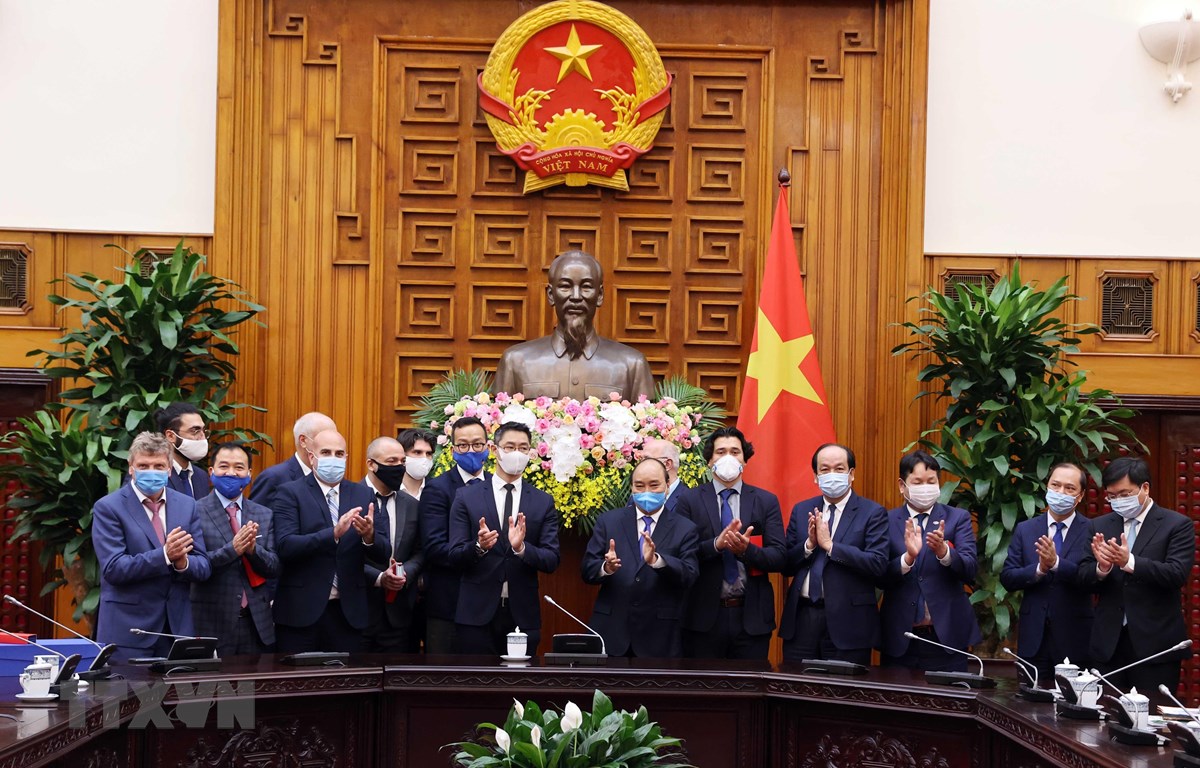 政府总理阮春福会见原德国副总理罗斯勒
