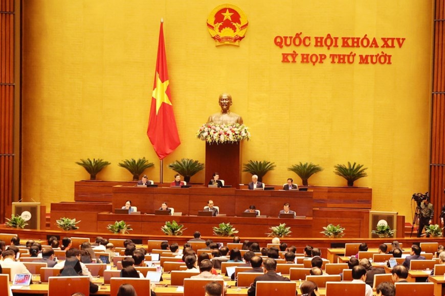 第十四届国会第十次会议深入研究讨论越南经济社会发展问题
