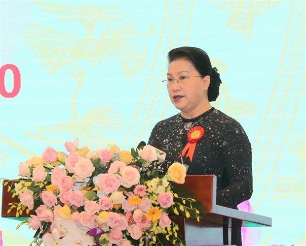 越南国会主席阮氏金银出席越南司法部第五次爱国竞赛大会