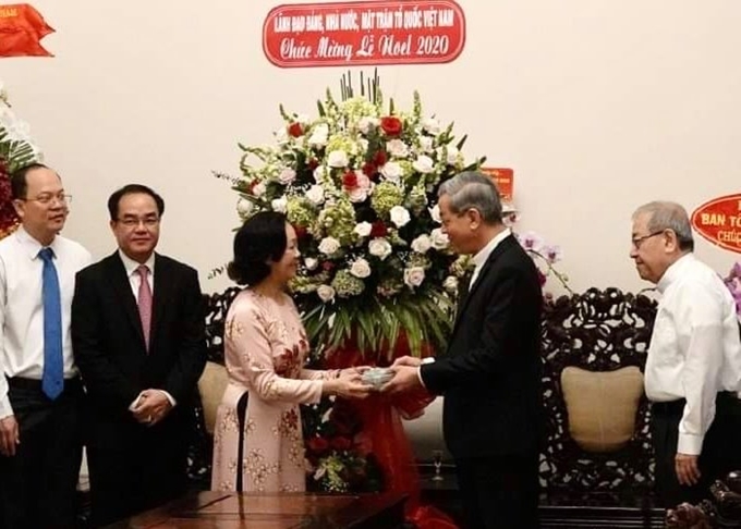 越共中央民运部部长张氏梅圣诞节前夕走访了天主教胡志明市总教区