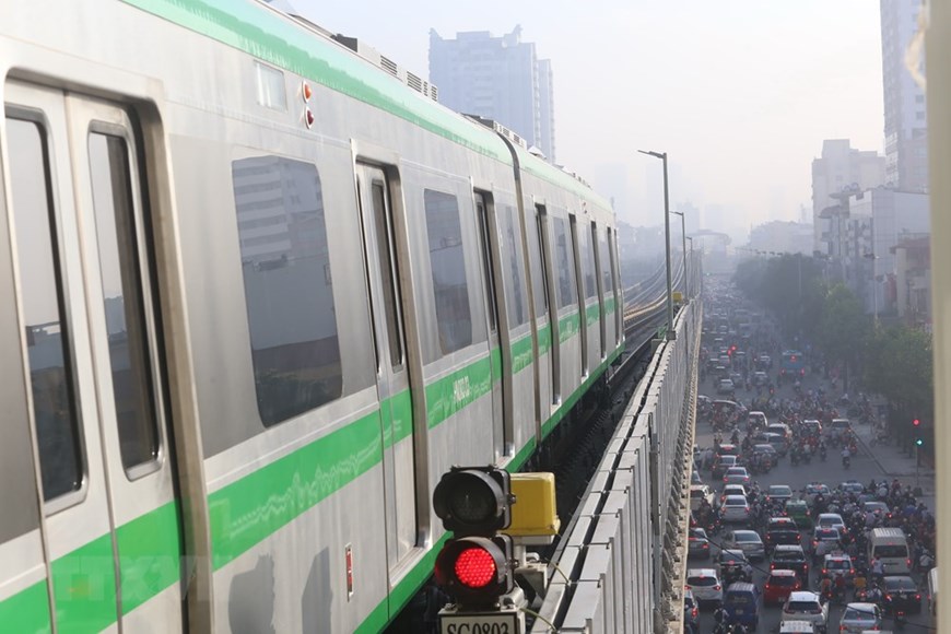 河内轻轨吉灵-河东线投入试运行