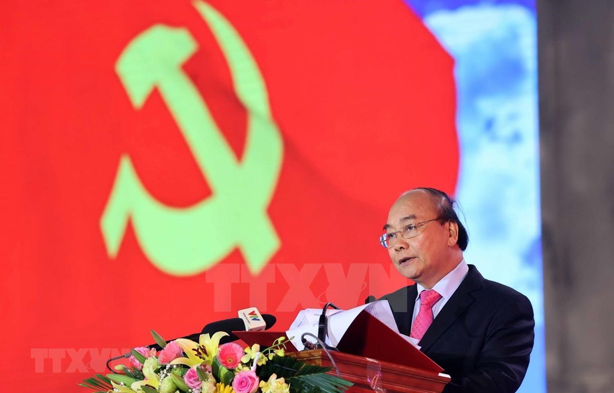 政府总理阮春福：农民需改变生产组织的思维 将先进技术应用于生产