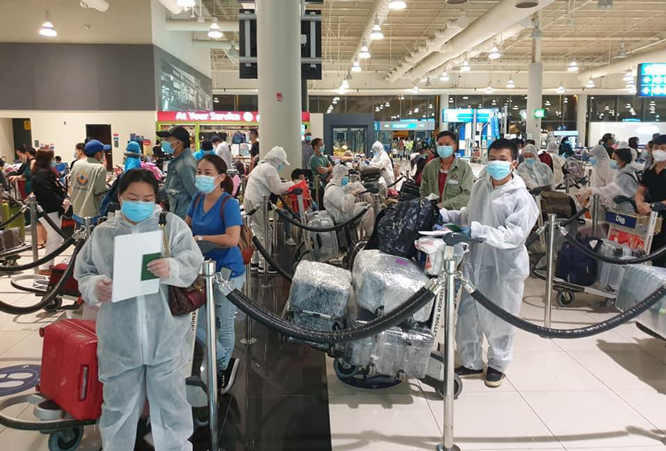 越南将在新加坡、阿联酋和印度的近590越南公民接送回国