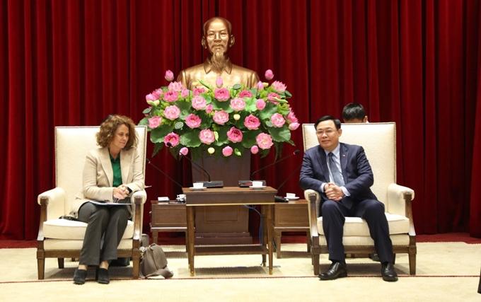 河内市高度评价各国际组织对城市发展进程的协助