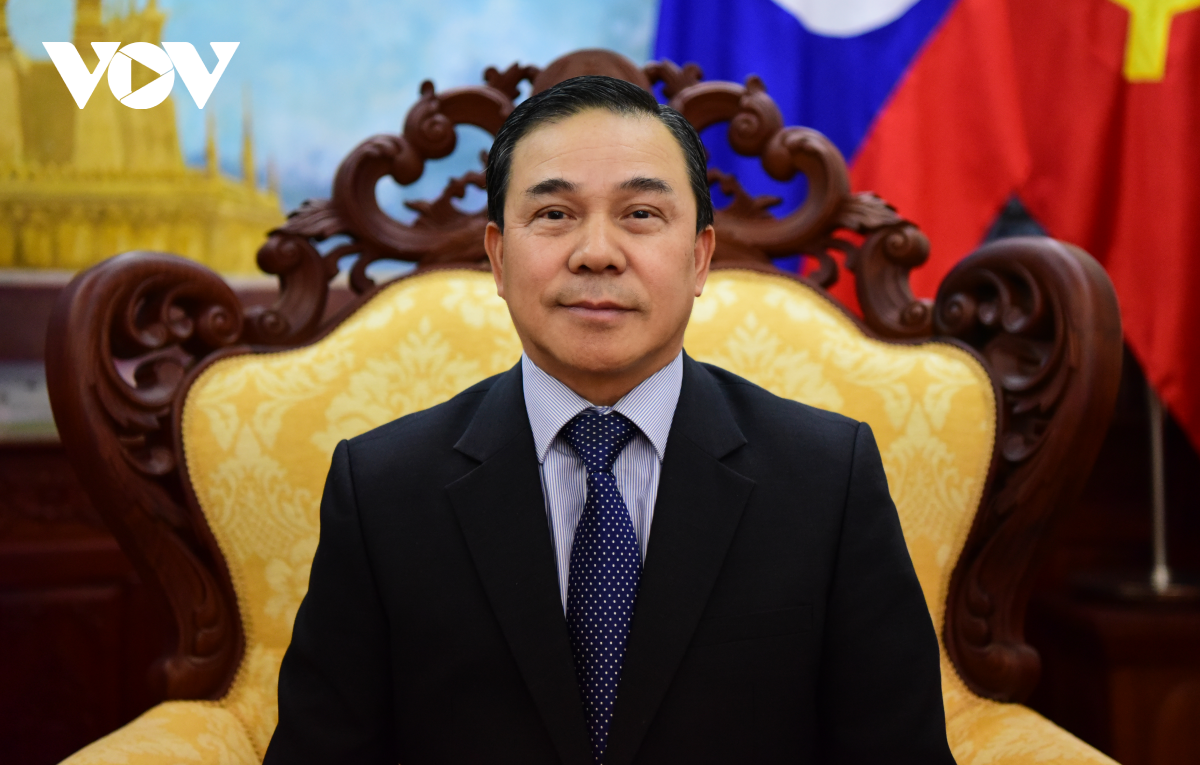 老挝驻越大使高度评价越南五年来所取得的成就及越南共产党的作用