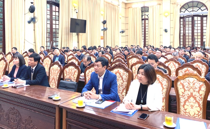 河内市直属机关党委学习和贯彻落实该市党代会决议