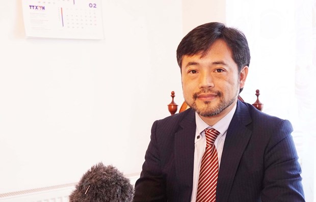 外国专家：多边外交政策助力提升越南地位