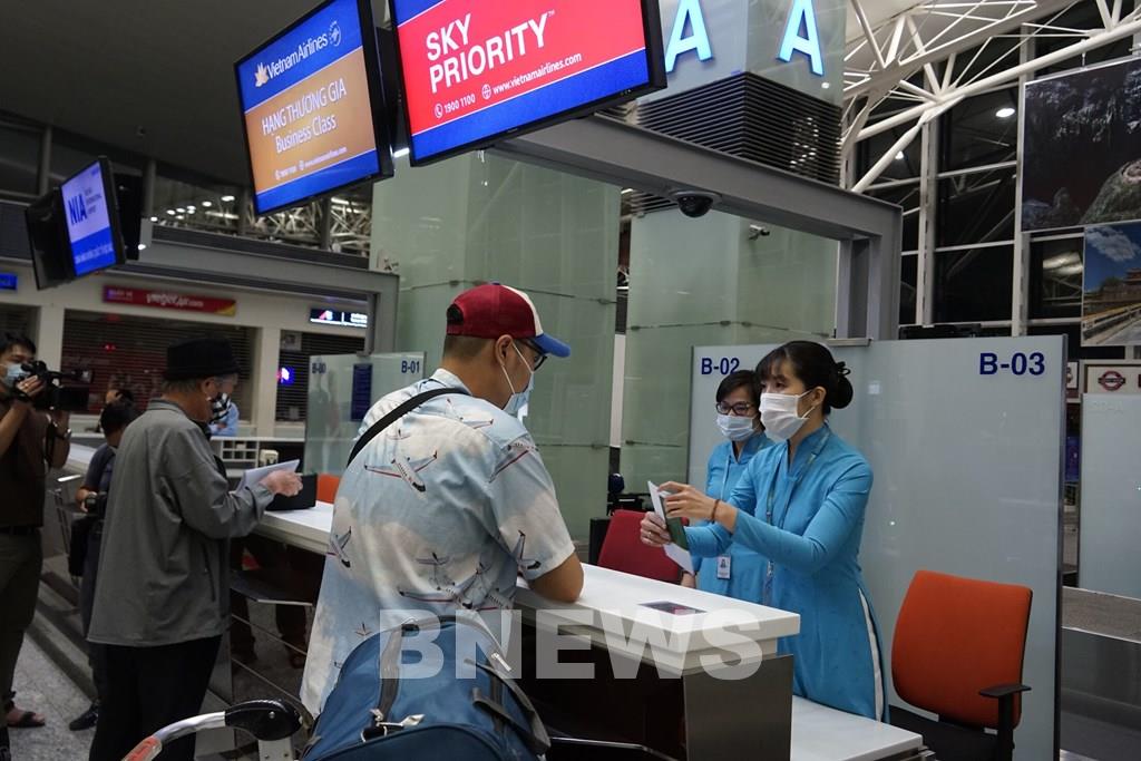 越航要求乘客乘坐国内航班之前必须在网上填写健康申报表