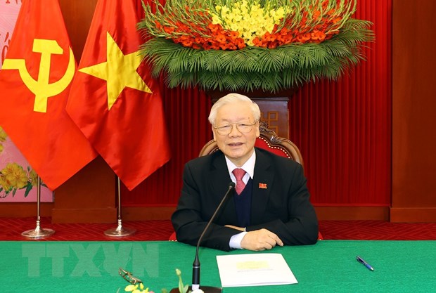 越共中央总书记、国家主席阮富仲与老挝人民革命党中央委员会总书记、政府总理通伦•西苏里通电话