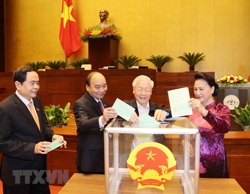 王廷惠同志以98 54 赞成率当选越南国会主席（组图）