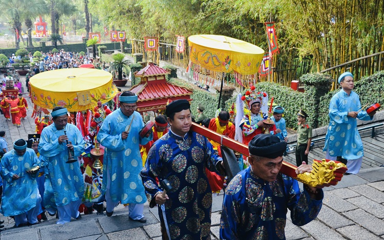 胡志明市雄王祭祀日活动精彩纷呈