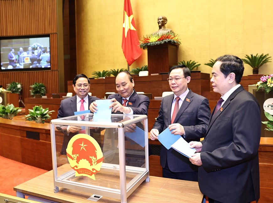 越南第十四届国会第十一次会议：继续健全国会、政府领导班子