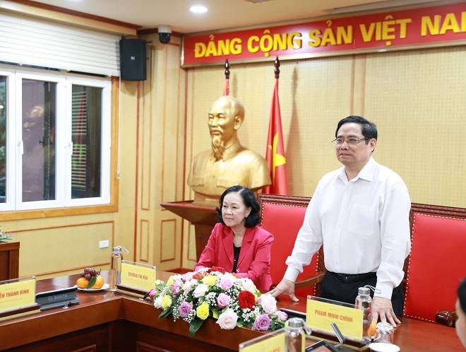 越共中央组织部部长职务交接仪式在河内举行