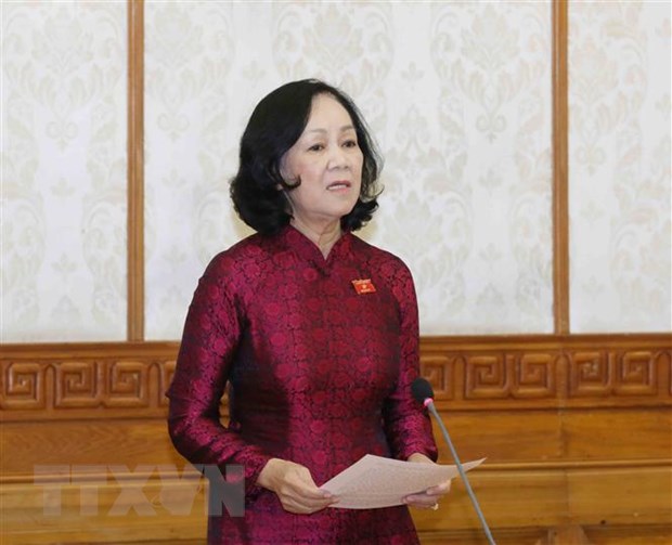 越共中央政治局分工4名政治局委员参加中央书记处