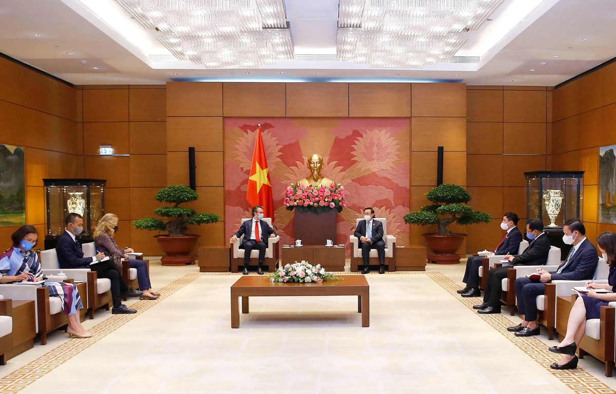越南建议欧盟向越南提供新冠肺炎疫苗