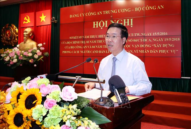 越共中央书记处常务书记武文赏：公安部须发挥干部和党员树立榜样意识