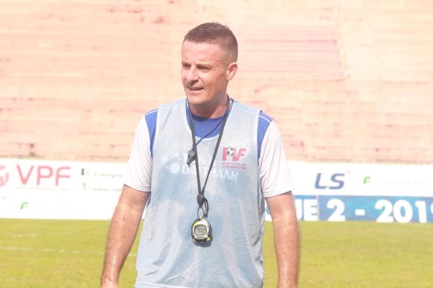 越南足球协会与法国籍体能教练签署为期2年的合同