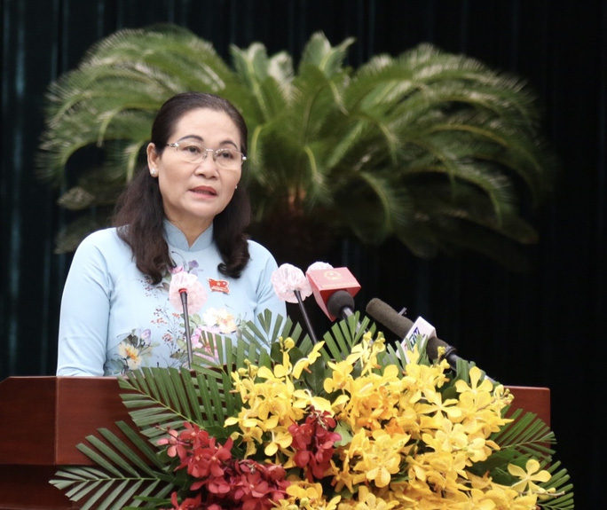 第十届胡志明市人民议会第一次会议闭幕