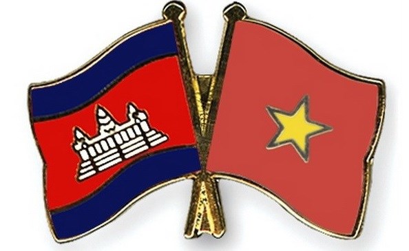 越南愿与柬埔寨携手维护和培育两国关系