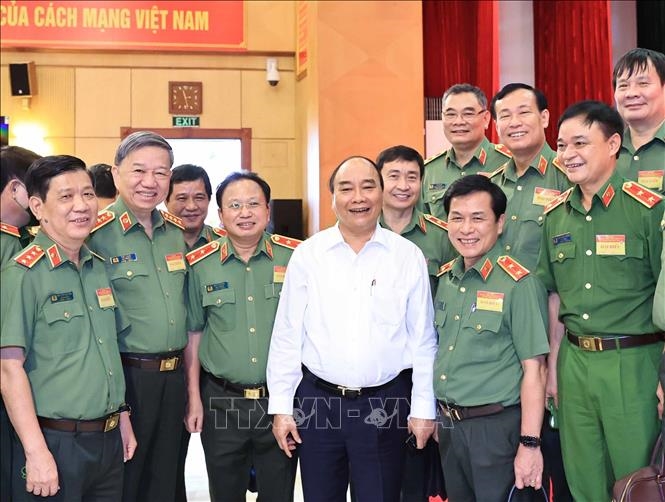 国家主席阮春福高度评价人民公安在保障社会治安秩序中所发挥的作用