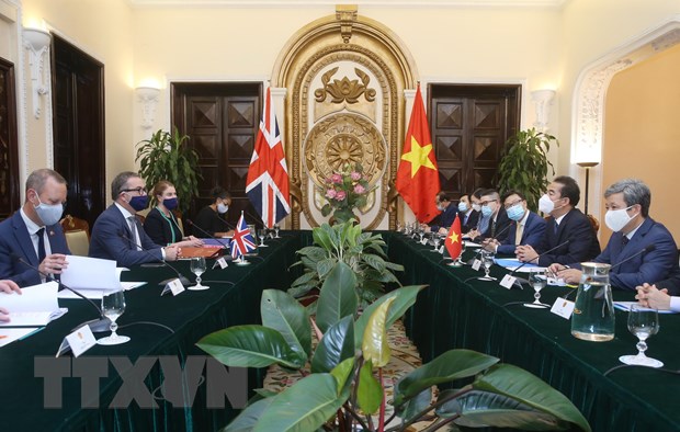 越南希望英国协助越南获取新冠疫苗