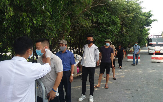 河内市：从7月19日零时起暂停所有非必要服务经营活动