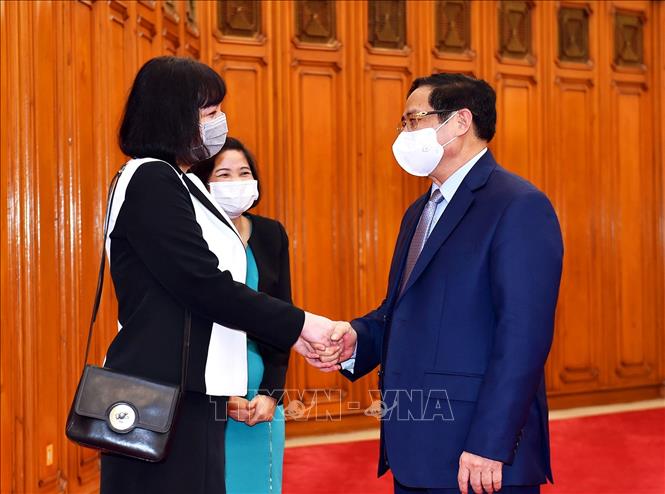 政府总理范明正会见罗马尼亚驻越南大使罗米拉
