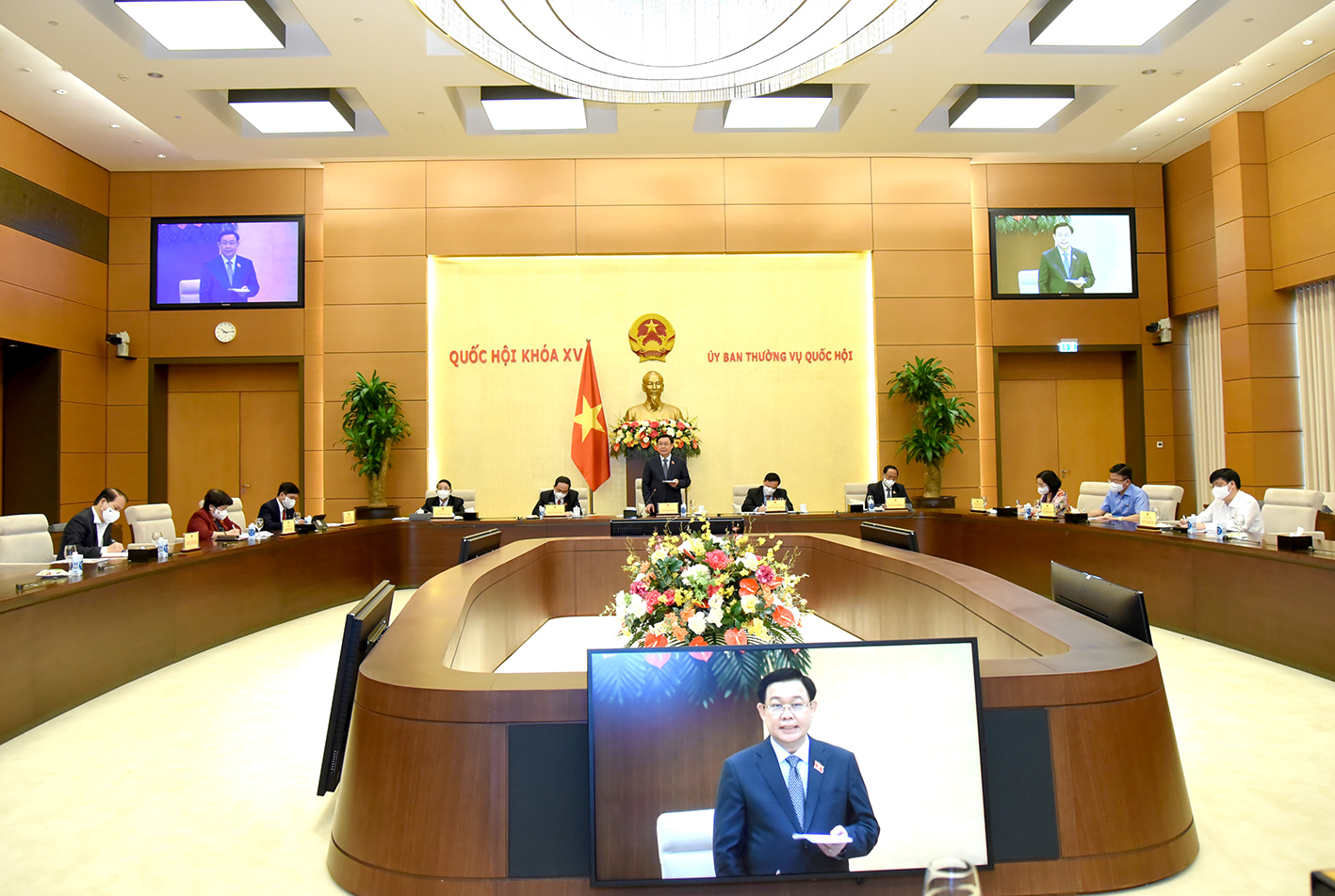国会将新冠肺炎疫情防控工作纳入国会第一次会议决议