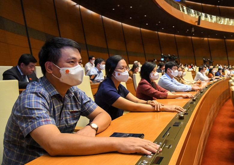 国会通过2021-2025五年经济社会发展计划的决议