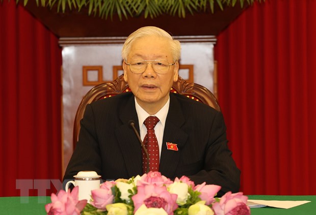 越共中央总书记阮富仲与古共中央第一书记、国家主席迪亚斯·卡内尔通电话