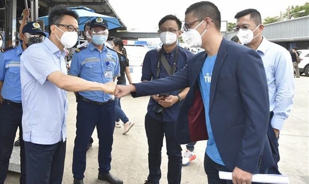 武德儋副总理视察胡志明市生产和贸易服务企业的防疫工作