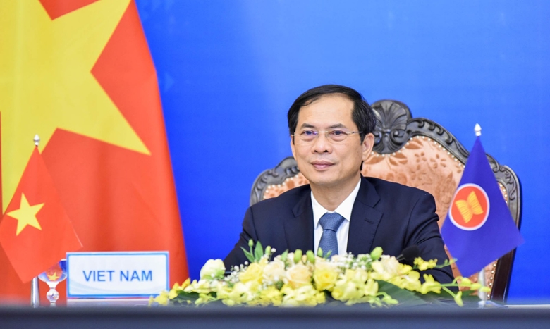 东盟54年：烈火见真金
