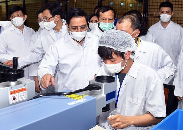 确保任何人都不缺吃短穿 随时随地满足人民群众的医疗需求