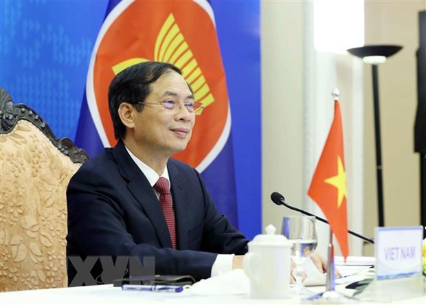 推动核武器拥有国尽快签署《东南亚无核武器区条约》议定书