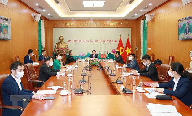 推进越南和中国在理论研究和宣传方面的合作